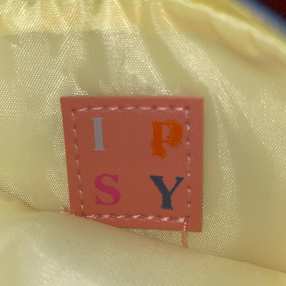 3/$10 Ipsy Glam Bag New Unused June 2020 Summer Beach Towel Bathing Suit Print - Picture 2 of 4